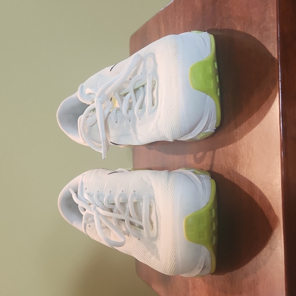 Women Nike sneakers - Picture 5 of 6